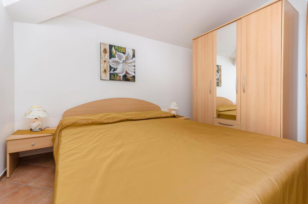 Apartments Villa Estella Srima Dış mekan fotoğraf