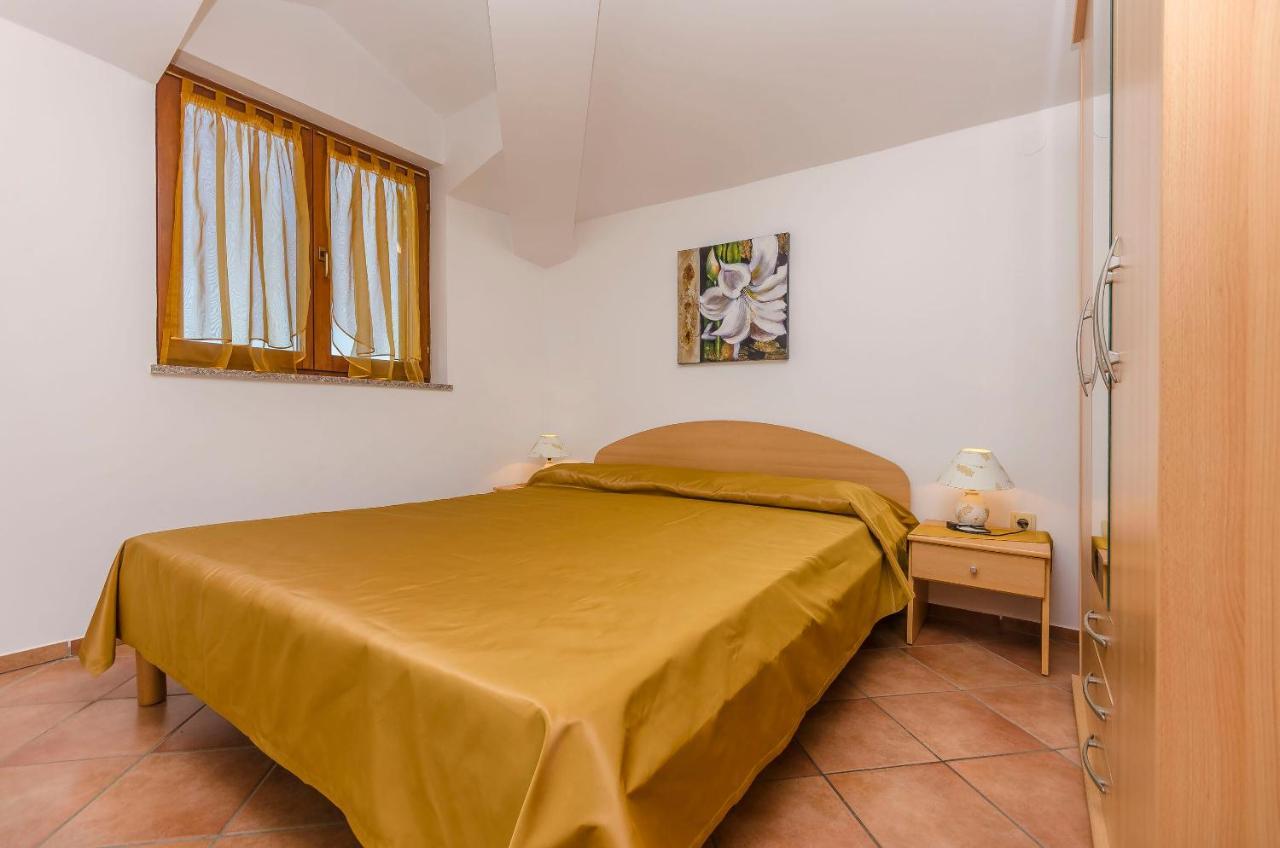 Apartments Villa Estella Srima Dış mekan fotoğraf