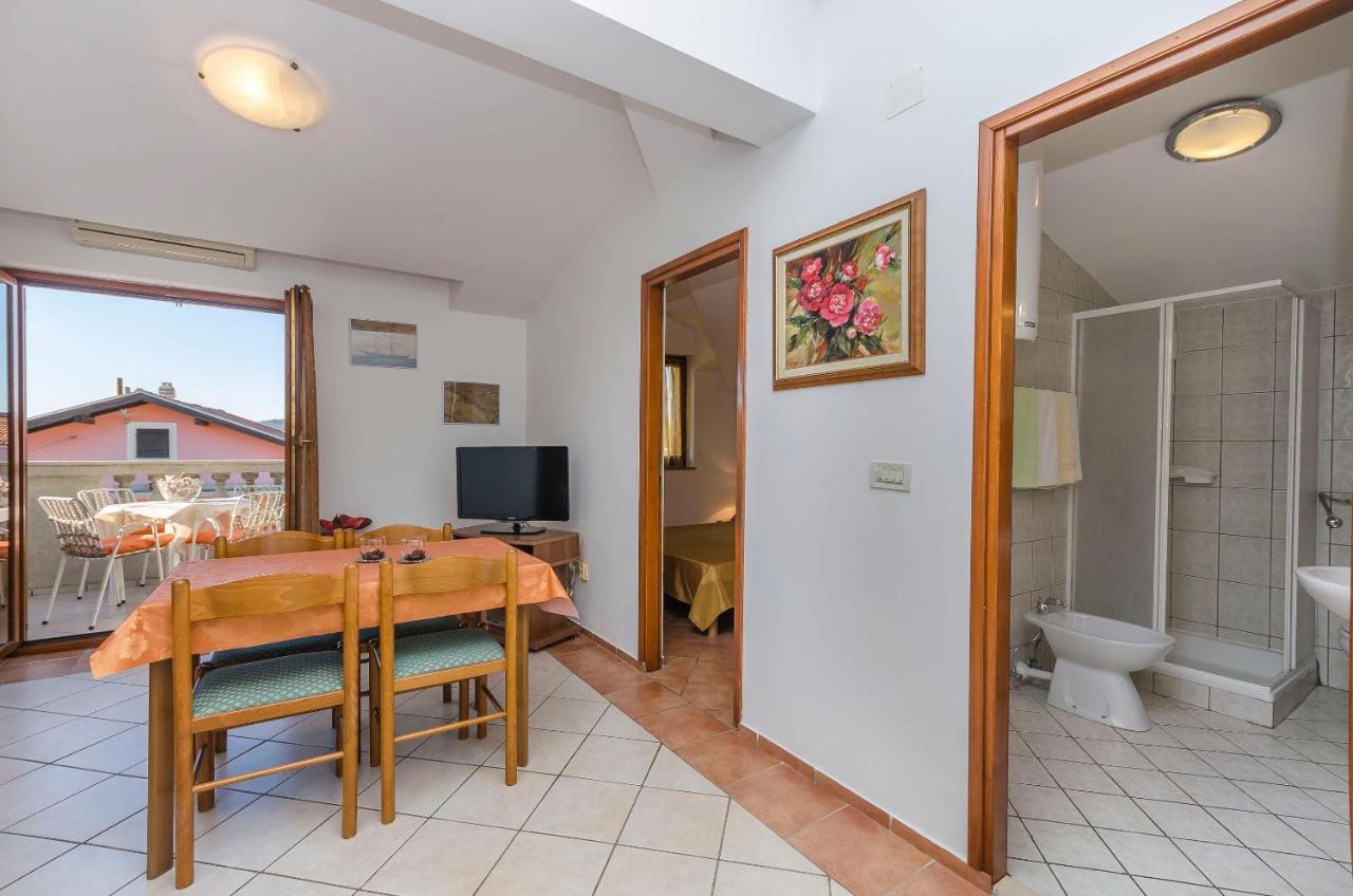 Apartments Villa Estella Srima Dış mekan fotoğraf